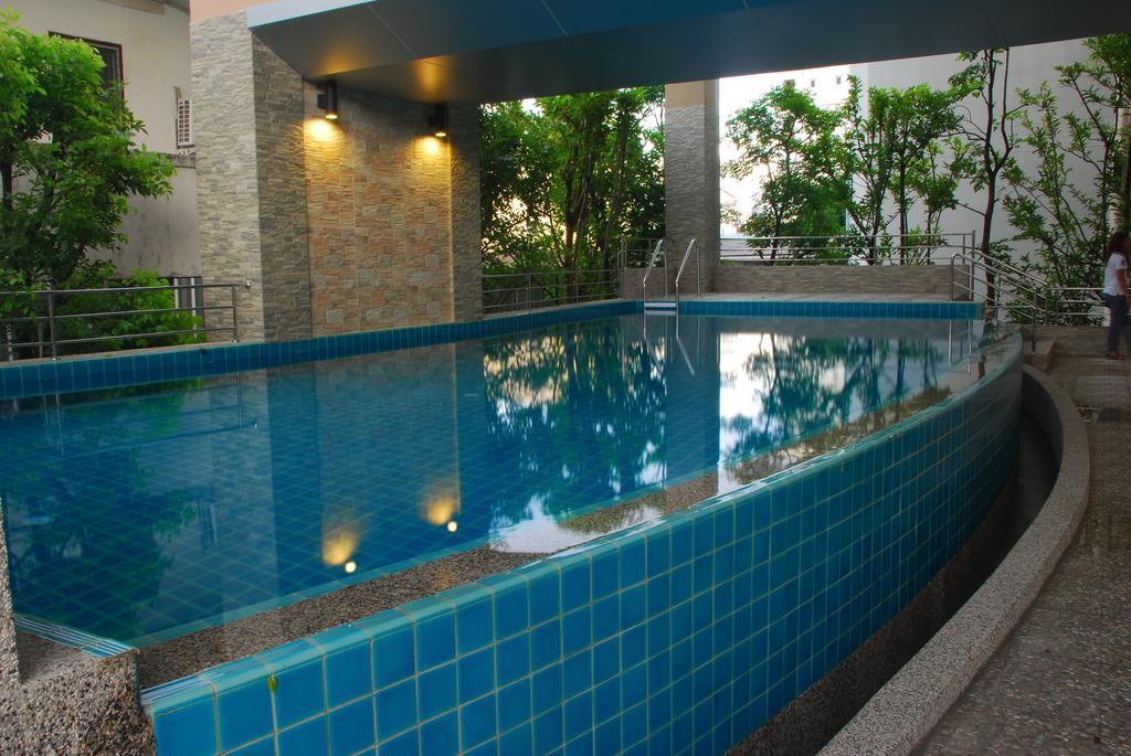 Bb Garden Resort Bangkok Exteriör bild